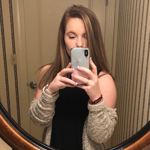 Meet your Posher, Taylor - Picture 1 of 1